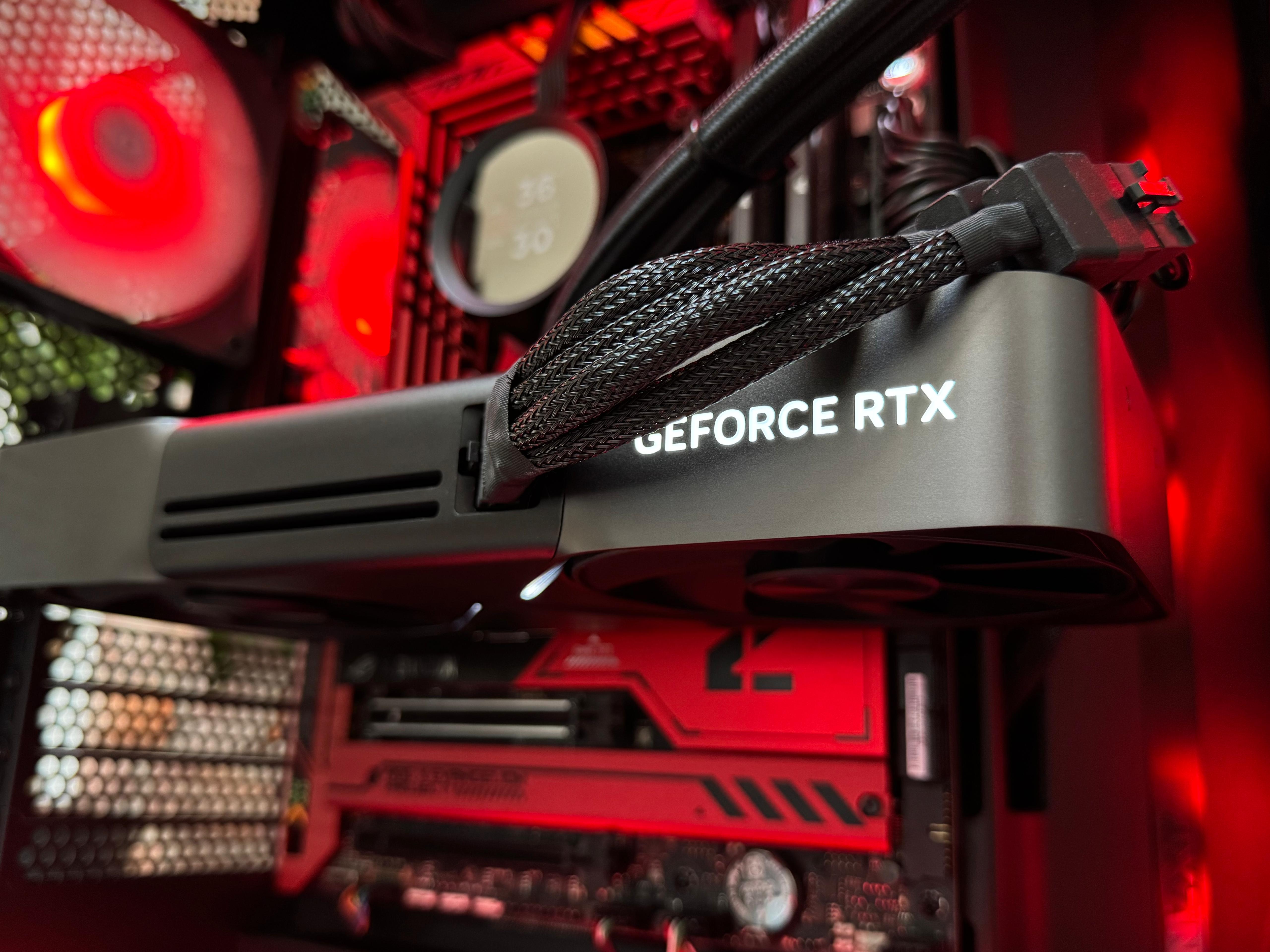 i9-14900KS + RTX 5090