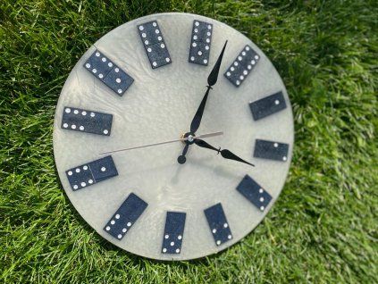 Hodiny z epoxidu,průměr 28.5cm ,šedá perleť