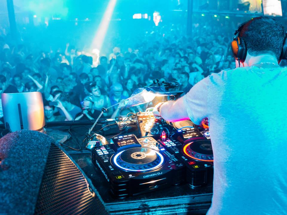 Dave Clarke na DENON DN-SC2900