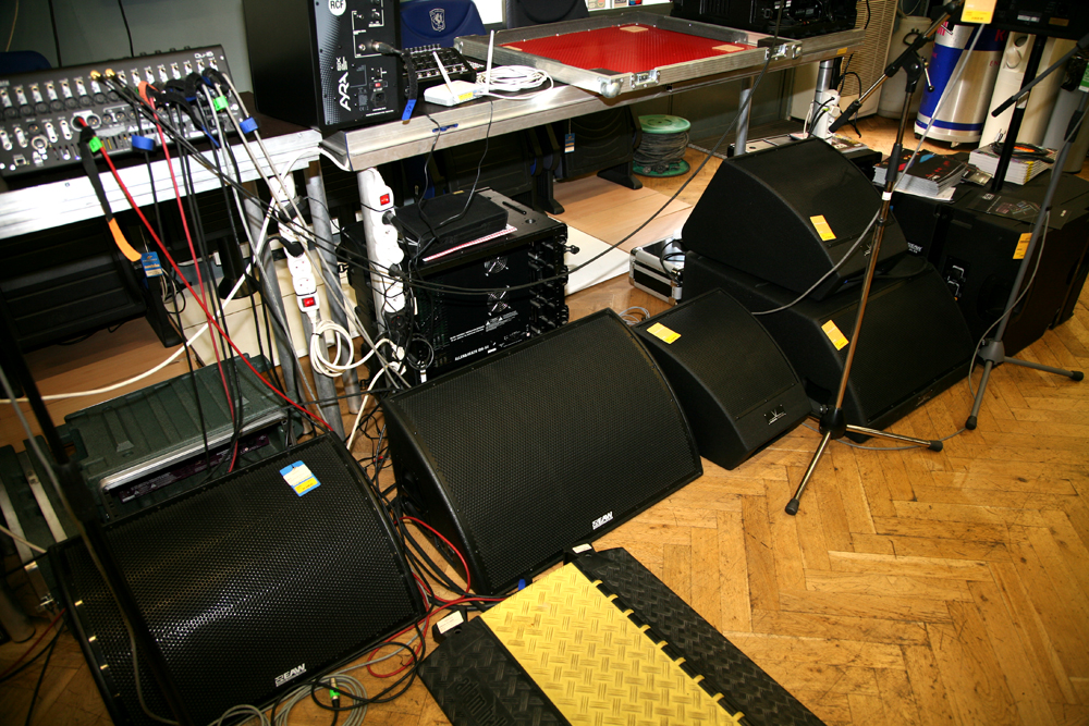 Reproboxy, studiové monitory