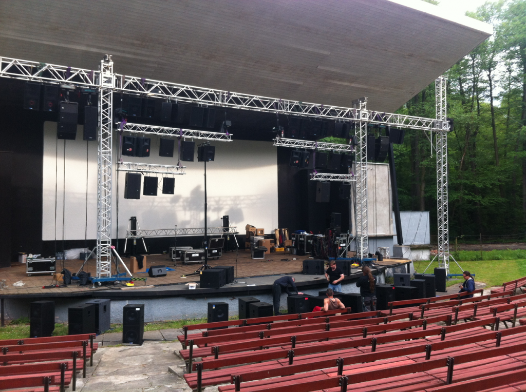 Přípravy na DEMO 8