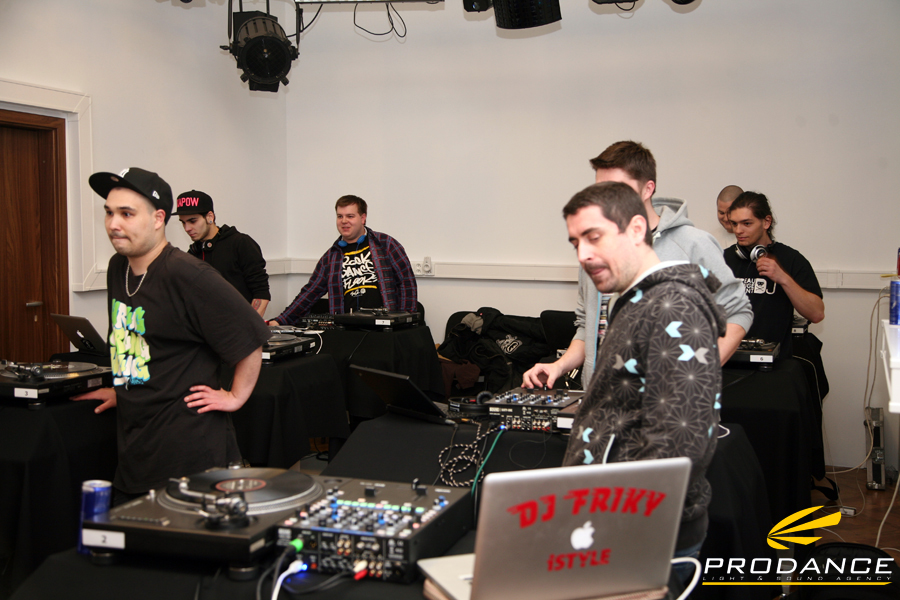 DJ ACADEMY SCRATCH SESSION with DJ FIVE