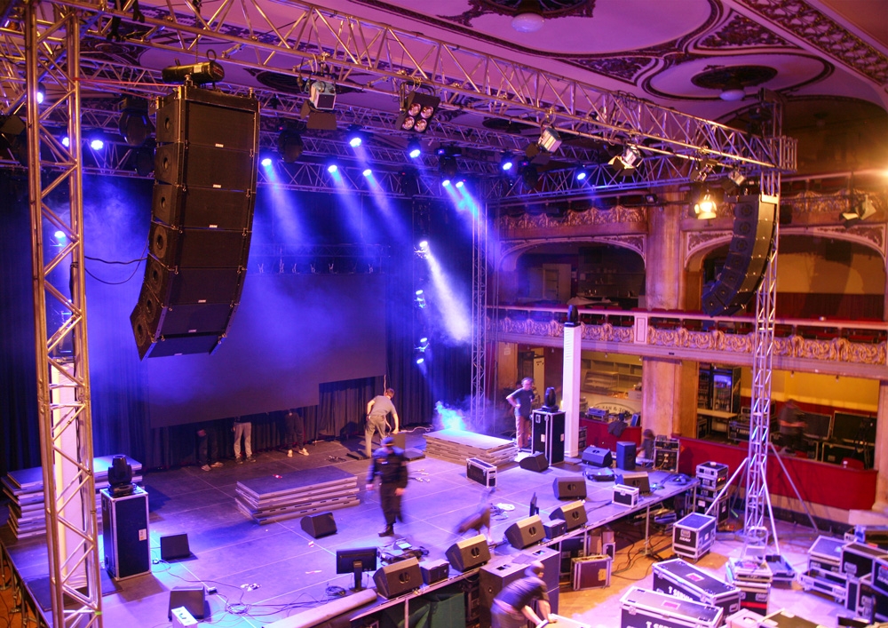 Powersoft a EAW na předvánočním koncertu Heleny Vondráčkové