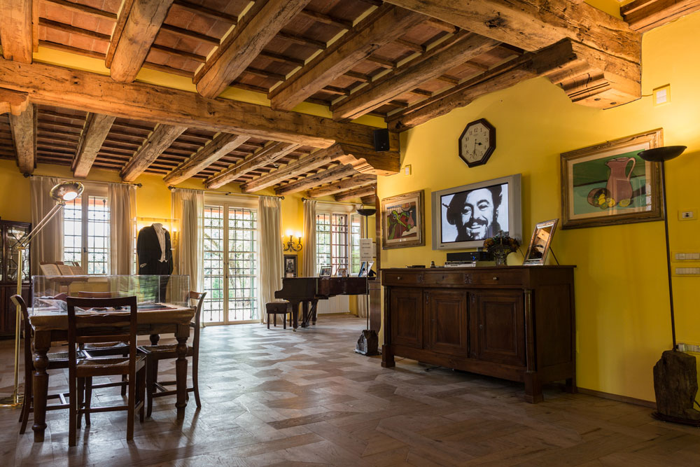 RCF instalováno v muzeu Luciana Pavarottiho