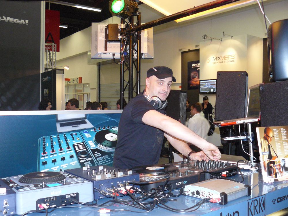 FRANKFURT 2008, DJ TECHNIKA