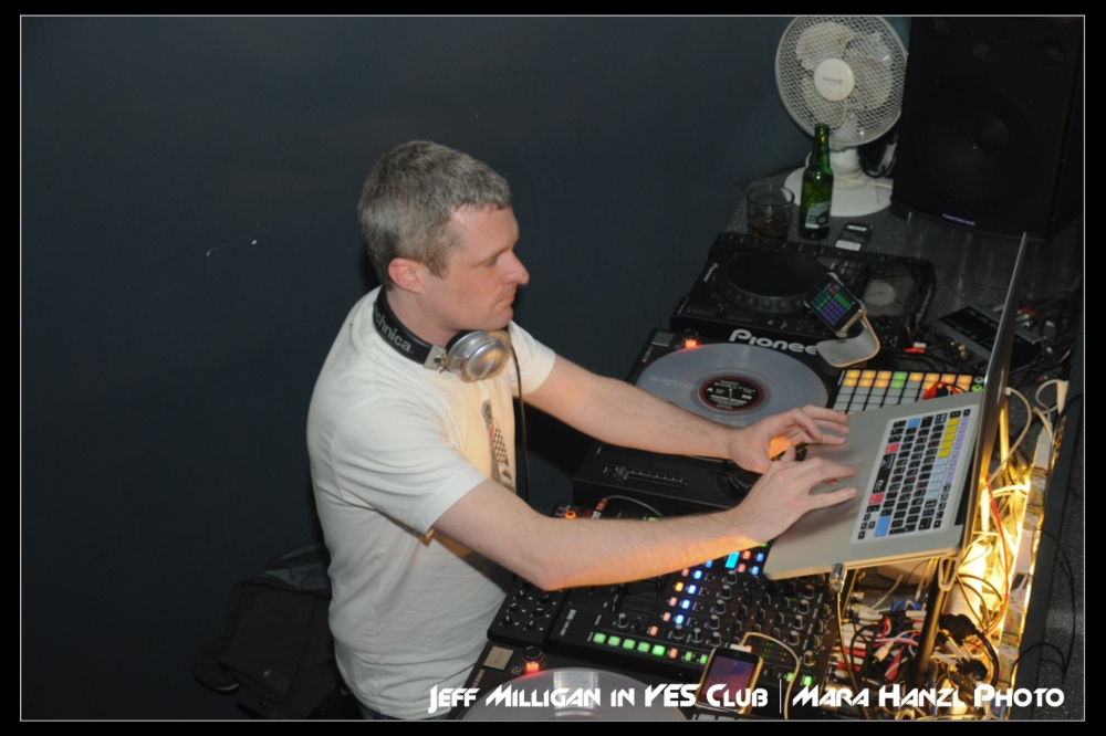 Jeff Milligan v Yes clubu