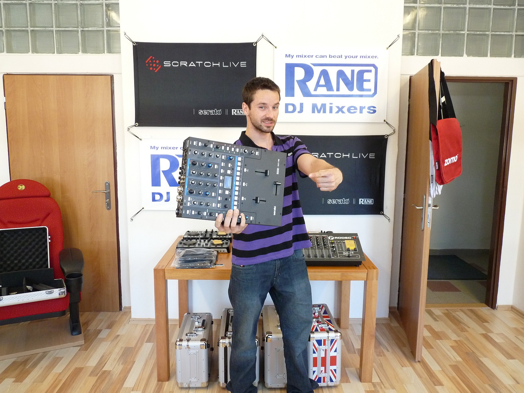 DJ LOWA a RANE SIXTY-TWO