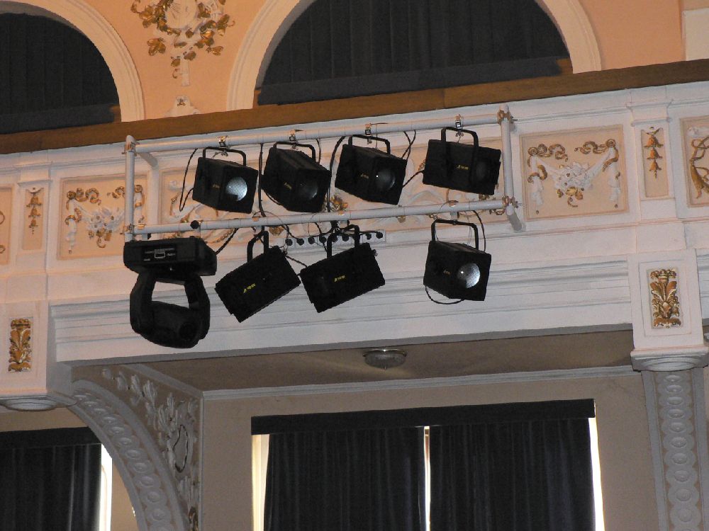 MĚSTSKÉ DIVADLO V CHOMUTOVĚ