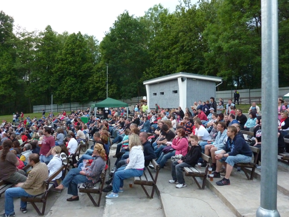 Katapult v letním kině Houštka 2011