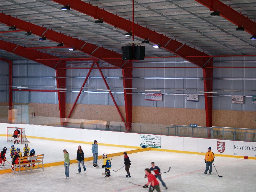 NOVÝ BYDŽOV - STADION