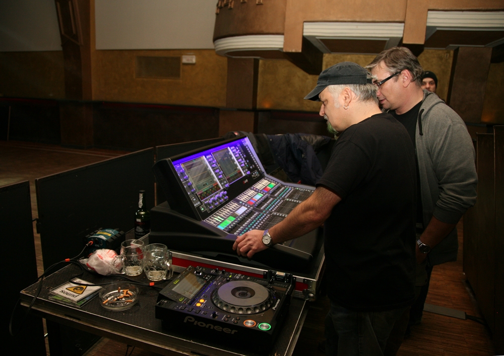 Allen&Heath dLive v klubu Roxy