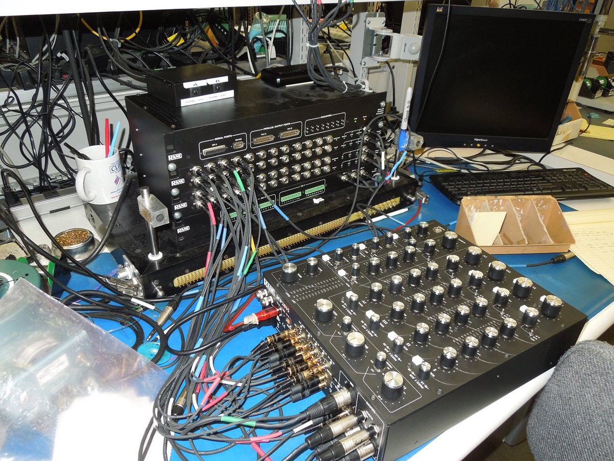 Výroba mixážního pultu RANE MP2015
