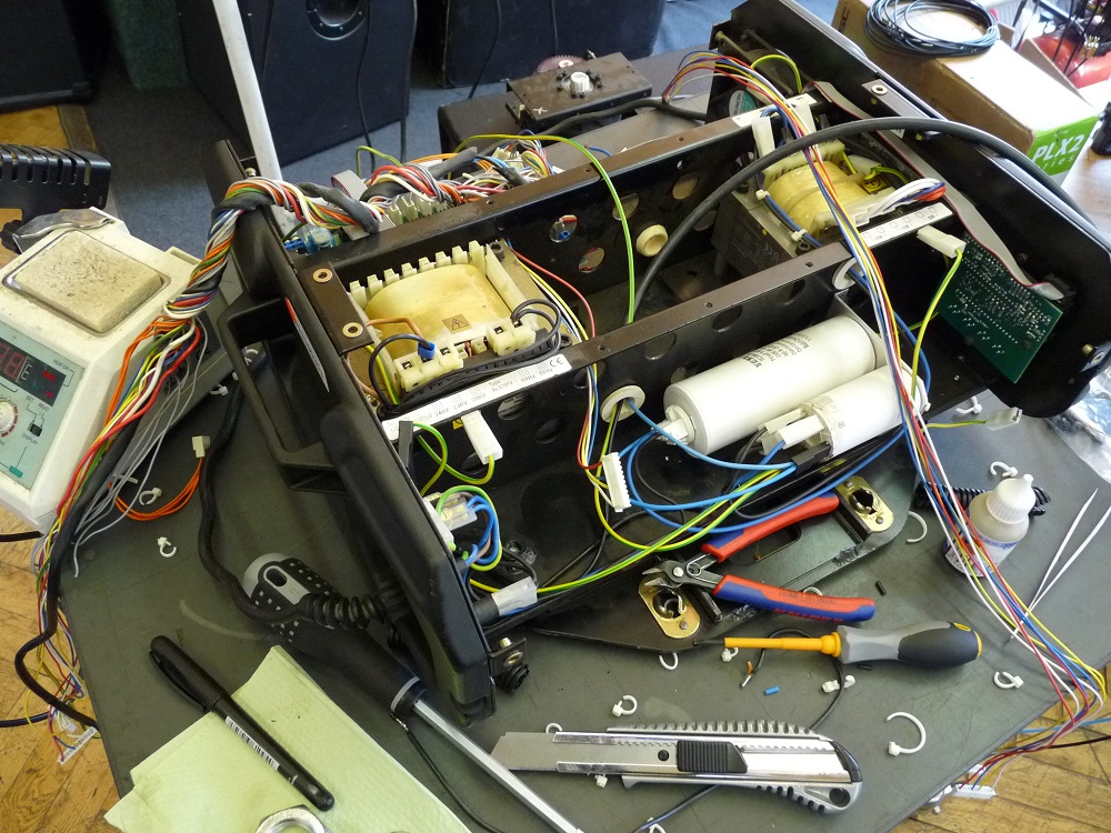 Spot 575 - ukroucený kabelový svazek