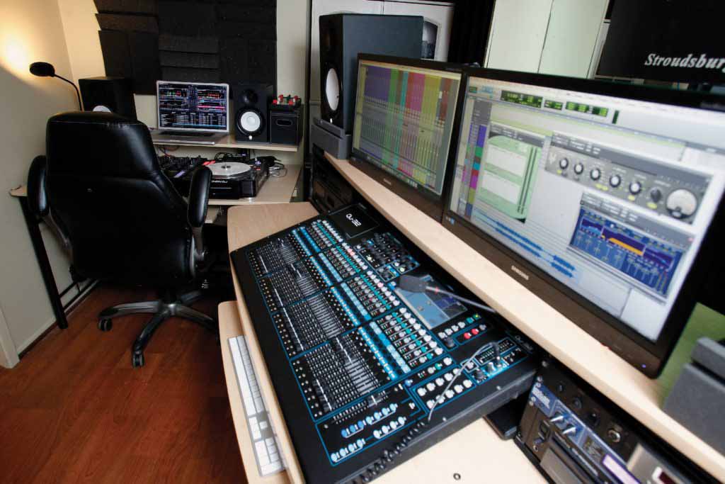 RJC-Studios-Control-Room-1024x683