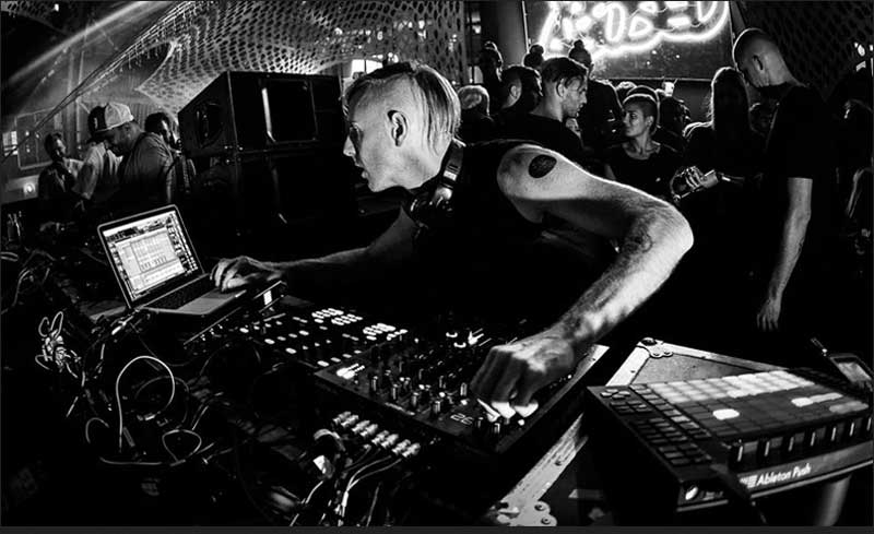 hawtin_clanek