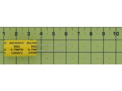 Bennic Kond. el. bip. rad. 4M7 100V