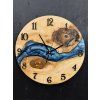 Nástenné hodiny z orecha s oceľovo modrým epoxidom – 42cm