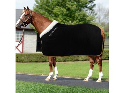 Odpocovací deka s beránkovým límcem Fluffie vel.135cm