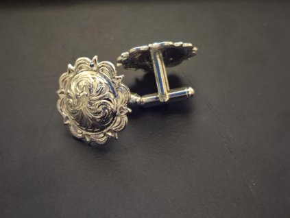 Manžetové knoflíky v designu Concha ve stříbrné barvě, pár, průměr ozdobného concha 25 mm