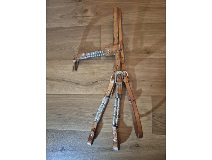 Westernová uzdečka s korálky stříbrné barvy, světle hnědá, sleva na drobné vady