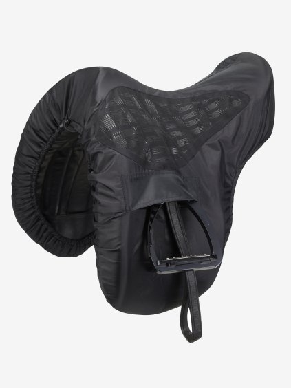 lm rideonsaddlecover dressage2 hr (2)