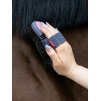 it06627 lifestyle flexihorseheairbodybrush peony 1 1