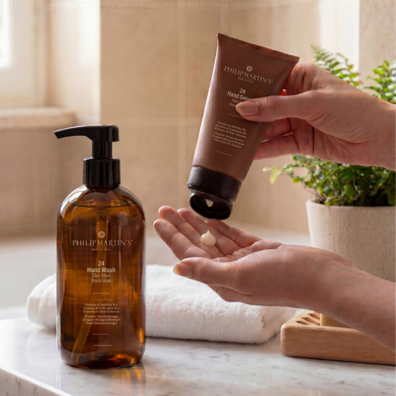 24 HAND WASH, tekuté mýdlo na ruce ve skleněné lahvi s pumpičkou