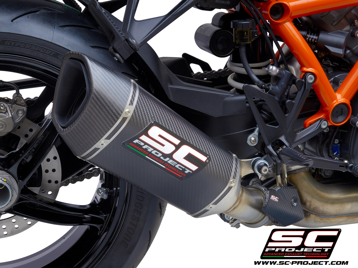 KTM_1290SuperDukeR_my2020_SC1R-Carbonio_Dettaglio