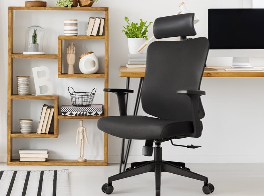 Kancelárska stolička Hell's Chair HC-1041 Premium v interiéri
