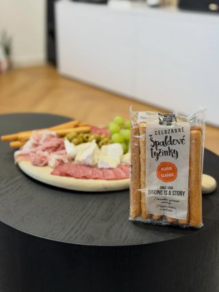 Nečakaná návšteva, plánovaná chuť.❤️ Naše špaldove tyčinky sú skvelé samy o sebe – čistá chuť, poctivé zloženie a...