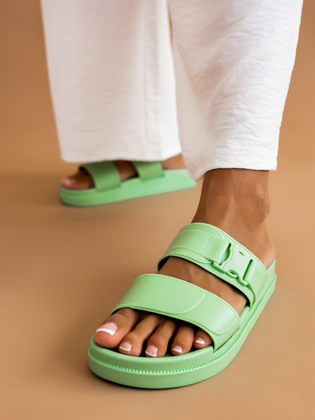 Zelené páskové pantofle DYNASTY