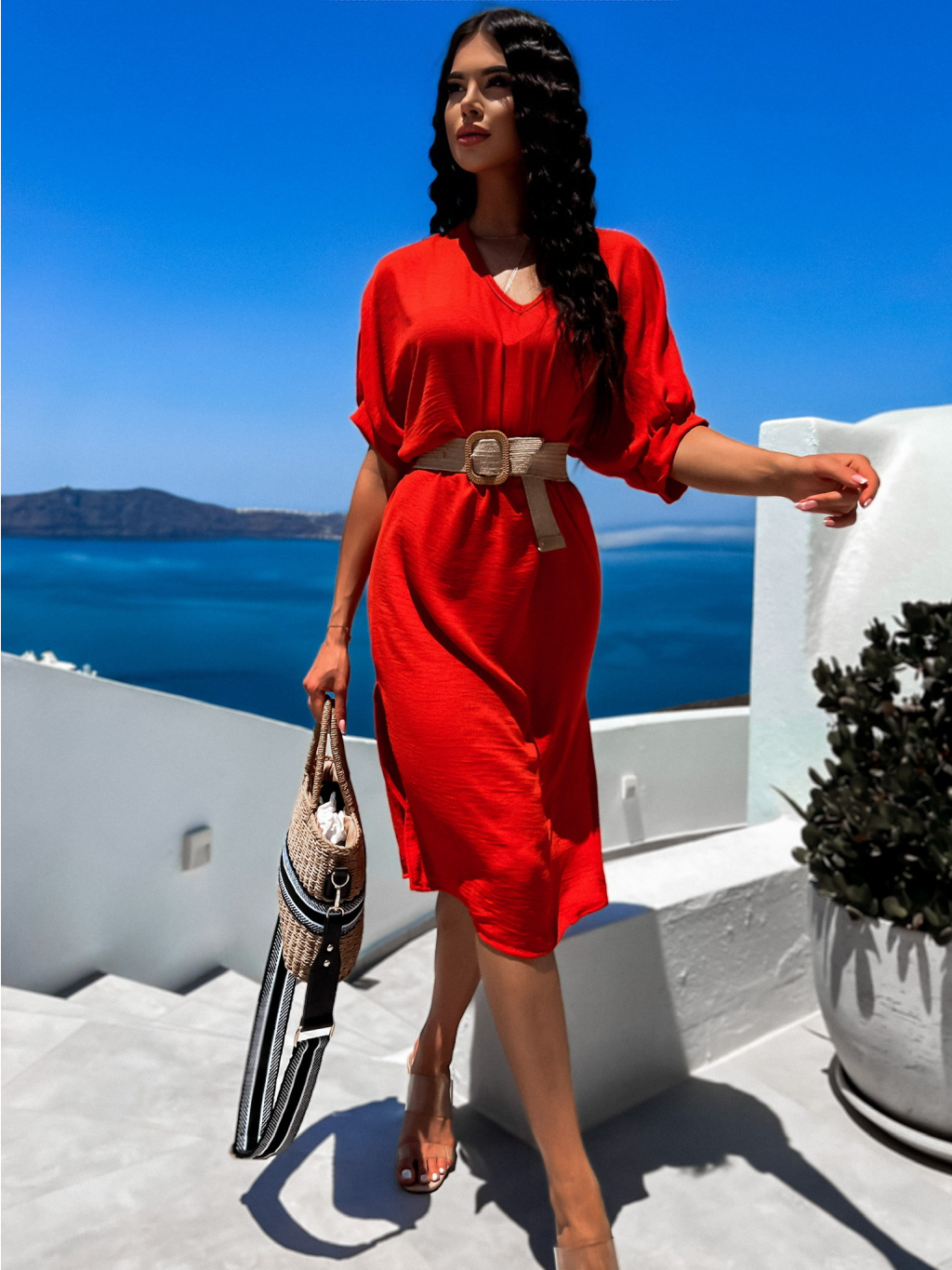 Červené lehké šaty MANGROVE s páskem