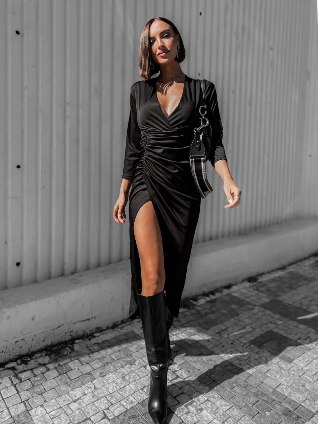 Černé elegantní šaty RESENTFUL
