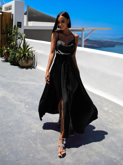 Černé lesklé elegantní šaty YASMINE s rozparkem