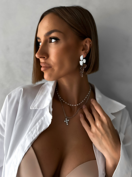 Řetízek CHIARA s křížkem a perličkami ve stříbrné