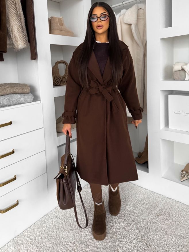 Vydej se na pohádkovou procházku ve stylových dámských kabátech a dámských zimních bundách doplněných o hřejivé svetry či...