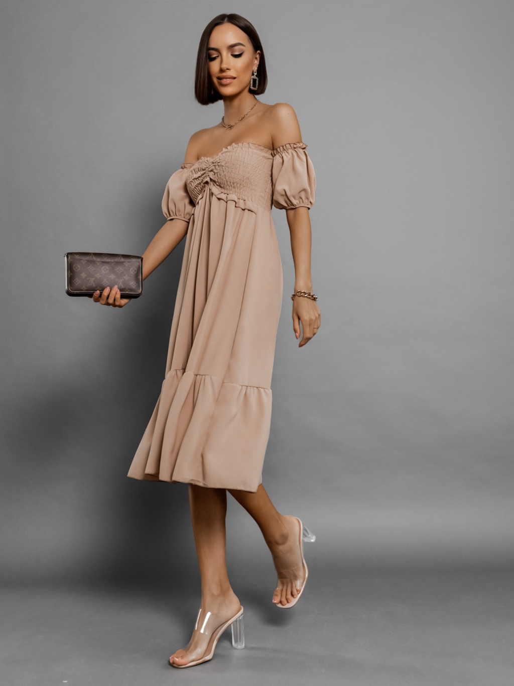 Hnedé elegantné šaty SOFTNESS s volánikmi
