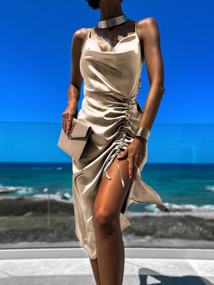 Světle hnědé elegantní šaty STELLAR s řasením (Velikost ONESIZE)