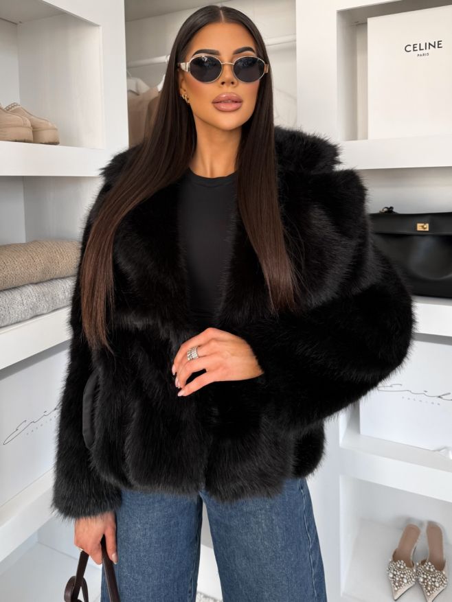 ✨ FAUX FUR COLLECTION ✨ Chladné dny, ale styl na maximum. Tyhle kožíšky nejsou jen o teple. Jsou o vibe. O tom momentu,...