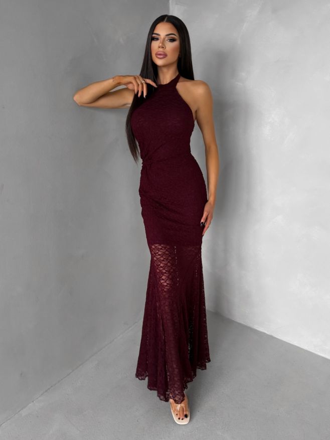 Krajková kolekce, která mluví za tebe 🤍 Romantická, ženská a jemně sexy. Krajkové šaty a overaly jsou dokonalý kousek na...