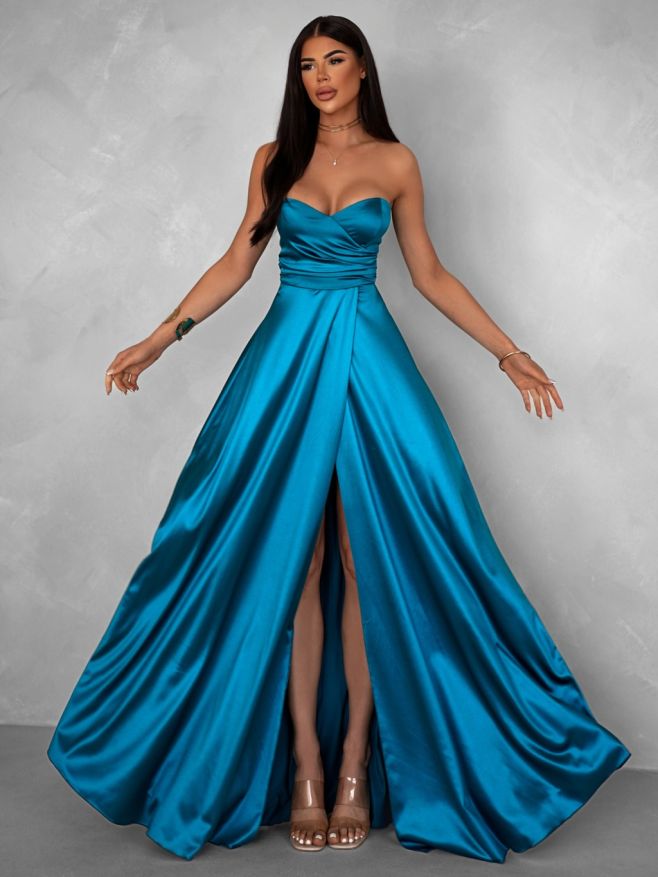 ✨ Plesová sezóna může začít ✨ Dlouhé šaty SYCHAEUS jsou definice elegance, ženskosti a luxusu. 💃 Bez ramínek, dokonale...