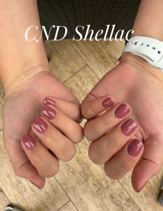 Dokonalost v každém detailu! CND Shellac – jedinečná manikúra, která spojuje krásu, péči a trvanlivost. Zářivý lesk,...