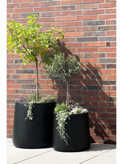 pflanzkuebel blumenkuebel rund schwarz matt vekra 50 terrasse 009