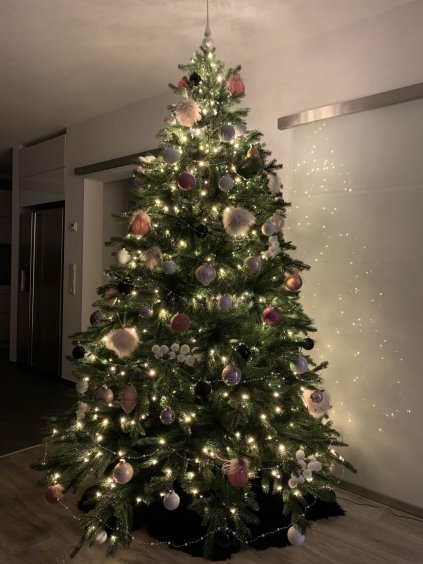 Umělý vánoční stromek NORDMANN LED, plast, výška 240 cm bez stojanu