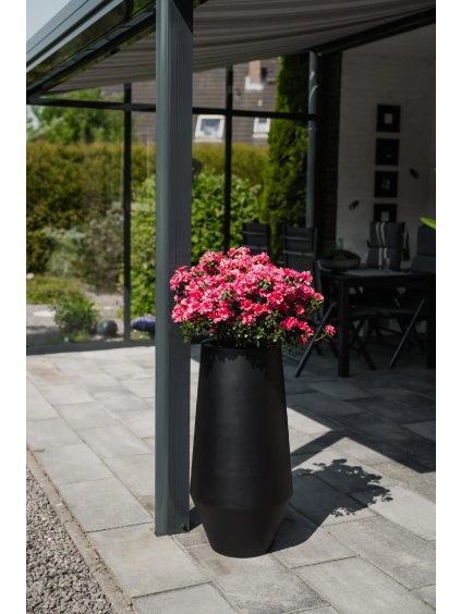 Vysoký kvetináč BERBELA, sklolaminát, výška 80 cm, čierna