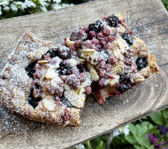 Ovocná bublanina s červeným crumble