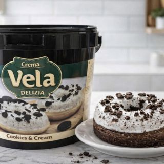 Milujete kombinaci krémové mléčné chuti a křupavých cookies? 🍪 Vyzkoušejte Vela Cookies krém 250g za 79,-Kč od španělské...