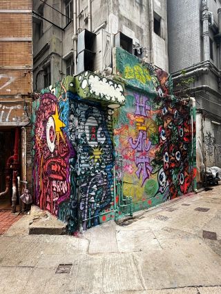 HEART 2 HART 🗣️🩵🪷🦋 great times @traun834 @ondrej_vyhnanek @chansailok ✌️Zoe was great to paint in the heart of Tsim Sha...