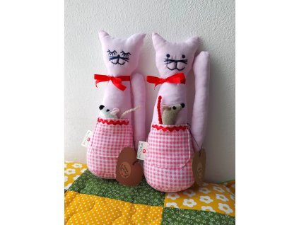 Kočička s myší (růžová)