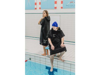 Huňaté pončo černé